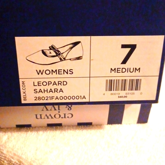 Crown & ivy Flats New - Picture 7 of 9